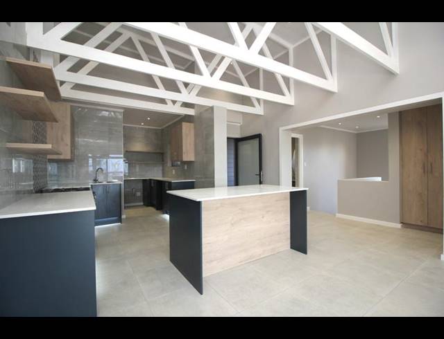 3 BEDROOM TOWNHOUSE FOR SALE IN BERGSIG